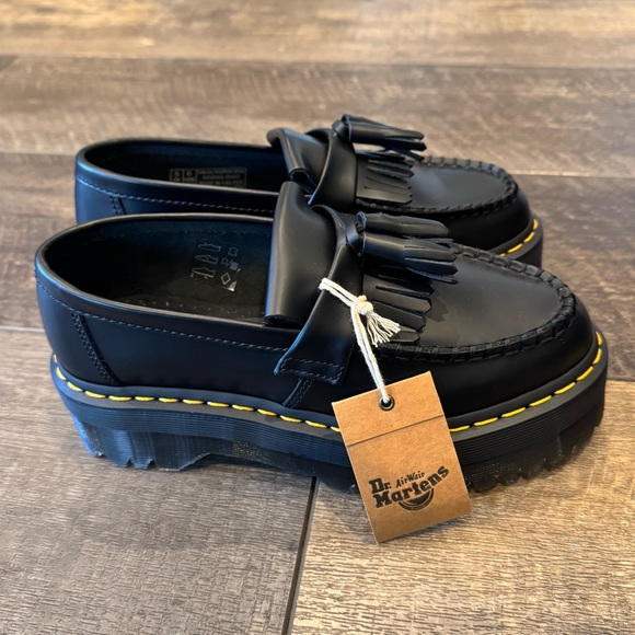 DR. MARTENS ADRIAN QUAD LEATHER PLATFORM TASSLE LOAFERS Size 7 NWT - Picture 3 of 10